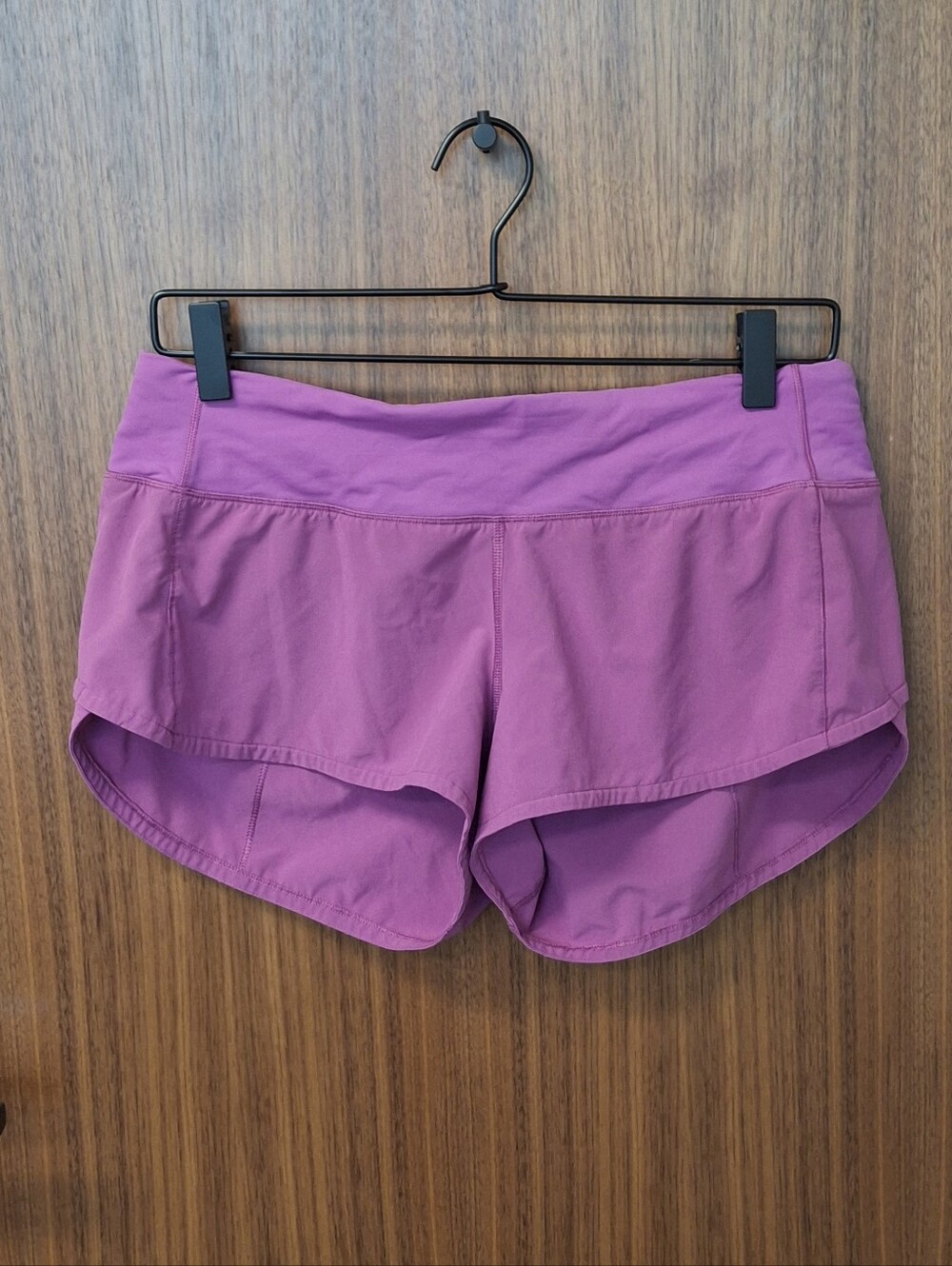 Lululemon Speed Up Low-Rise Linerless Short 2.5" SZ 6